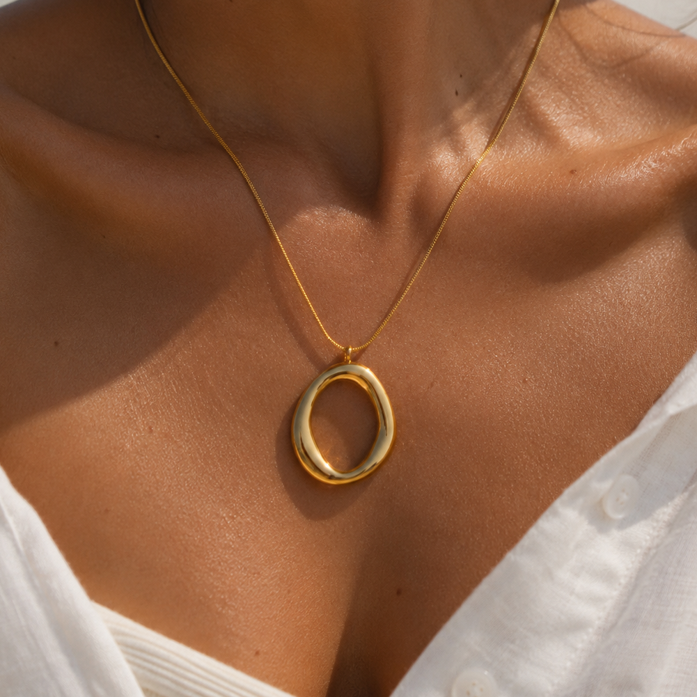 Delia Pendant Necklace