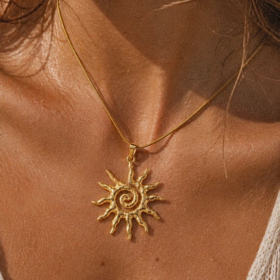 Naya Sun Necklace