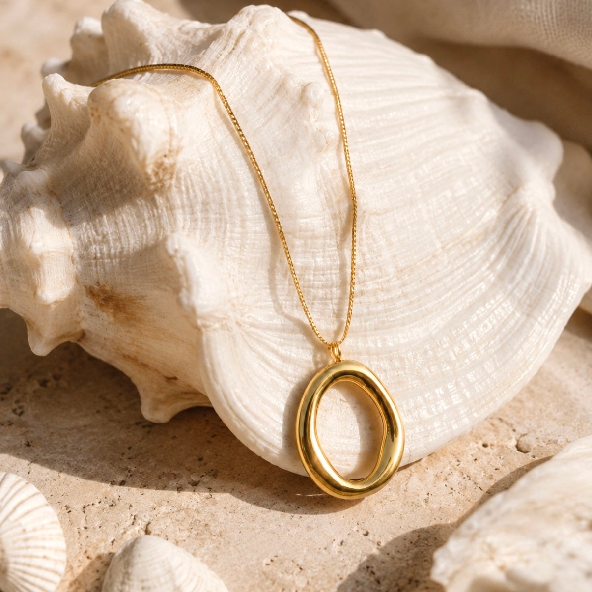 Delia Pendant Necklace
