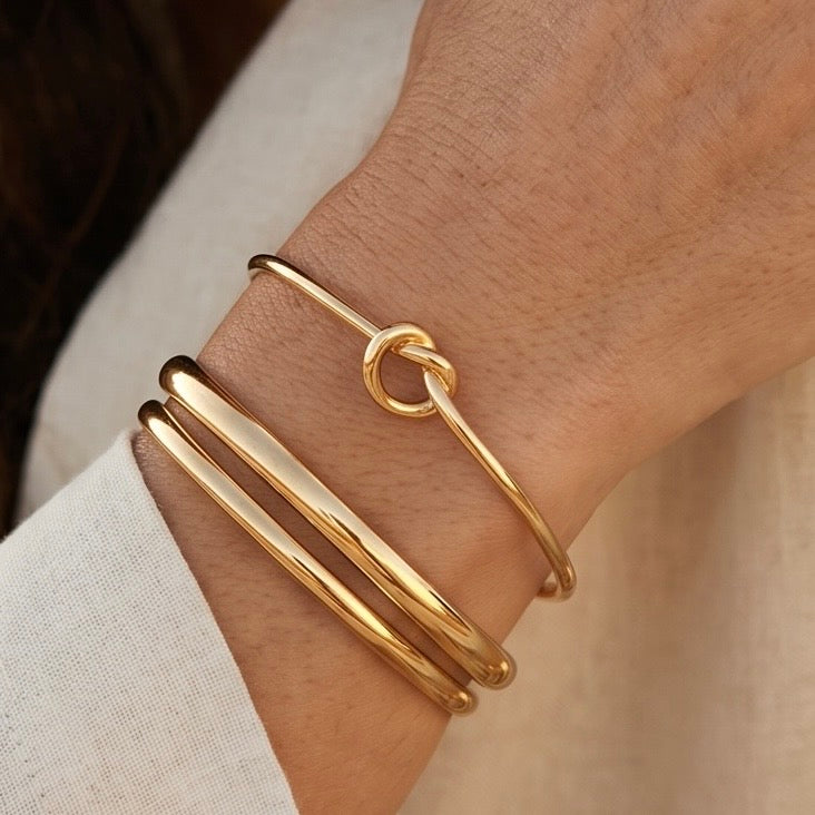 Elara Knot Bangle